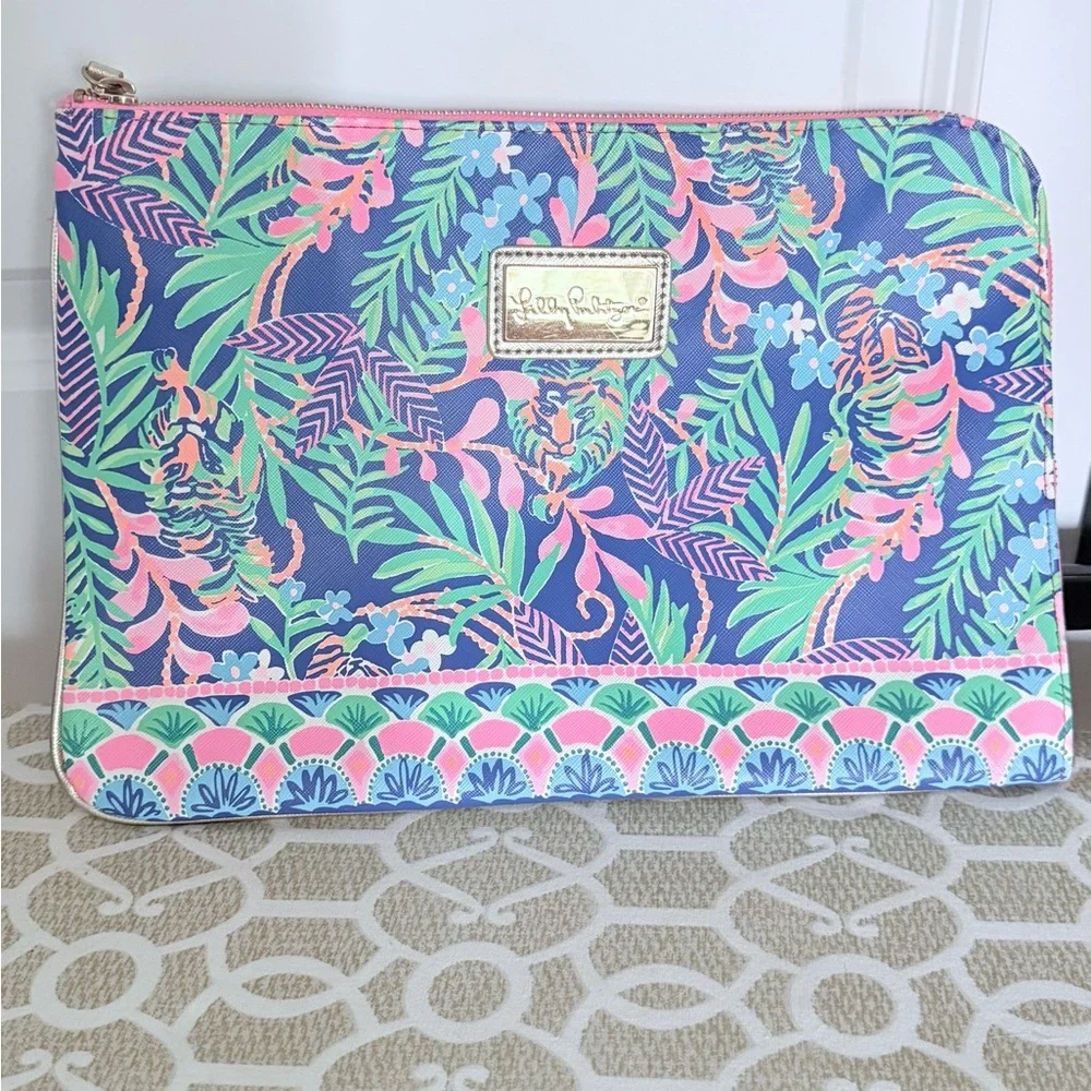 Lilly Pulitzer Tech Pouch How You Like Me Prowl NEW Tiger Tropical
